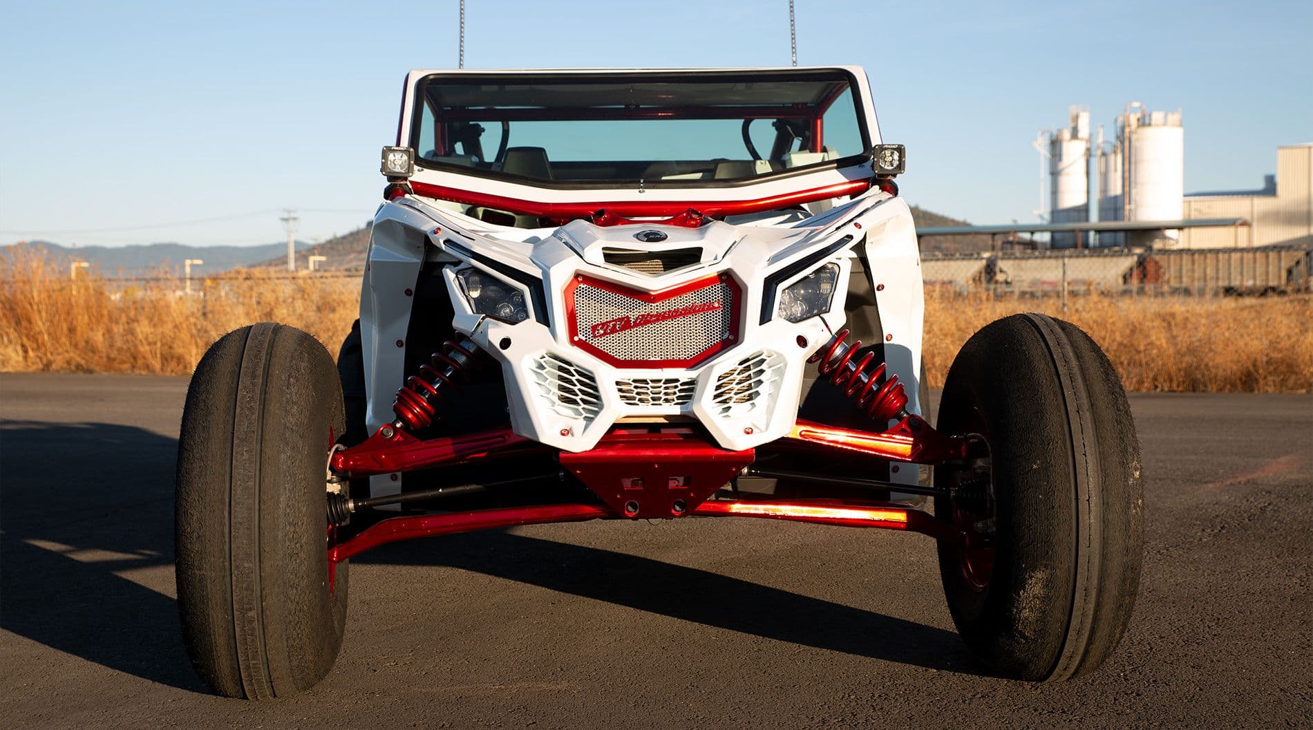 UTV in white and red